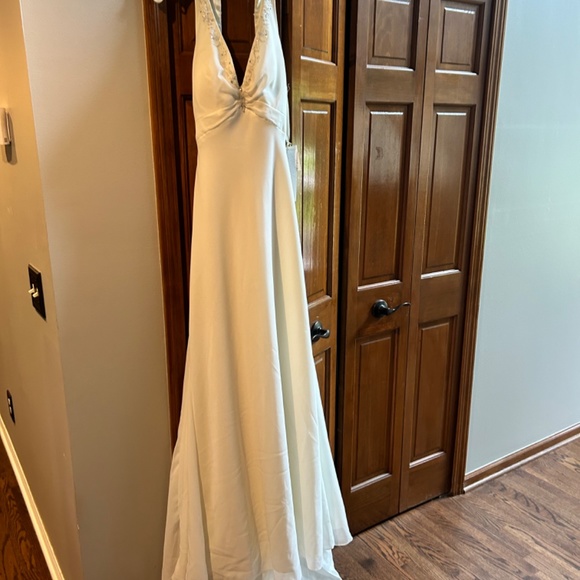 NWT elegant wedding gown - Picture 2 of 8